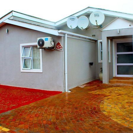 103Onwallace Self Catering Guest House Kapstadt Exterior foto